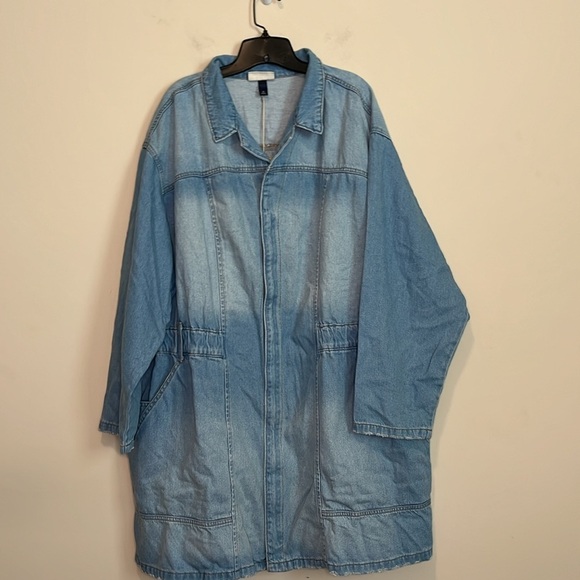NWT Women's Long Sleeve Denim Shirtdress - Universal Thread™ Light Wash Size 28 - Picture 4 of 12